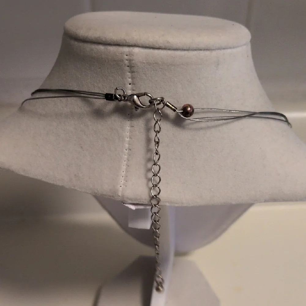 Vintage Gold Silver and Bronze Hammered‎ Beaded Wire Necklace 14